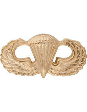 No-Shine (NS-T310) Parachutist  Tie Tac (Gold)